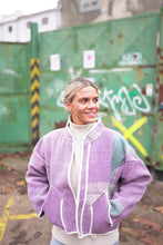 Lade das Bild in den Galerie-Viewer, Kurze Kantha-Jacke
