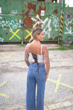 Lade das Bild in den Galerie-Viewer, Kantha Bae Weste
