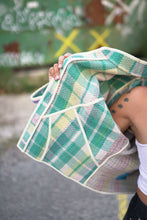 Načíst obrázek do prohlížeče Galerie, Bunda Kantha Short

