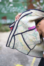 Načíst obrázek do prohlížeče Galerie, Bunda Kantha Short
