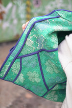 Lade das Bild in den Galerie-Viewer, Kurze Kantha-Jacke
