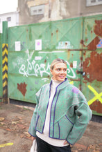 Lade das Bild in den Galerie-Viewer, Kurze Kantha-Jacke
