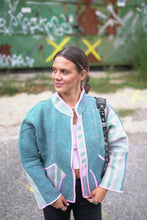 Lade das Bild in den Galerie-Viewer, Kurze Kantha-Jacke
