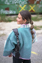 Lade das Bild in den Galerie-Viewer, Kurze Kantha-Jacke
