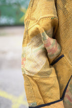 Lade das Bild in den Galerie-Viewer, Lange Kantha-Jacke
