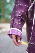 Lade das Bild in den Galerie-Viewer, Lange Kantha-Jacke
