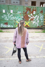Lade das Bild in den Galerie-Viewer, Lange Kantha-Jacke
