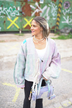 Lade das Bild in den Galerie-Viewer, Lange Kantha-Jacke
