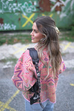 Načíst obrázek do prohlížeče Galerie, Bunda Kantha Short
