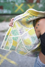 Lade das Bild in den Galerie-Viewer, Kurze Kantha-Jacke
