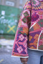 Lade das Bild in den Galerie-Viewer, Kurze Kantha-Jacke
