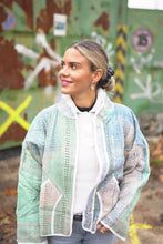 Načíst obrázek do prohlížeče Galerie, Bunda Kantha Short
