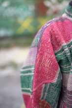 Lade das Bild in den Galerie-Viewer, Lange Kantha-Jacke
