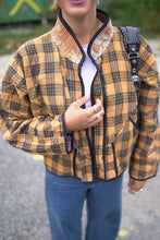 Lade das Bild in den Galerie-Viewer, Kurze Kantha-Jacke
