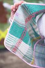 Načíst obrázek do prohlížeče Galerie, Vesta Kantha XS/M
