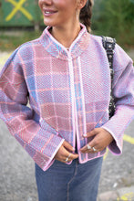 Lade das Bild in den Galerie-Viewer, Kurze Kantha-Jacke
