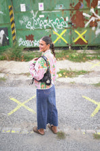 Lade das Bild in den Galerie-Viewer, Kurze Kantha-Jacke
