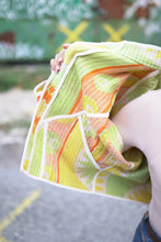 Lade das Bild in den Galerie-Viewer, Kurze Kantha-Jacke
