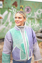Lade das Bild in den Galerie-Viewer, Kurze Kantha-Jacke
