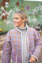 Lade das Bild in den Galerie-Viewer, Kurze Kantha-Jacke
