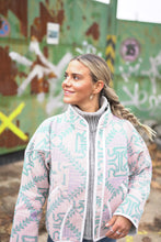 Načíst obrázek do prohlížeče Galerie, Bunda Kantha Short
