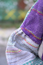 Lade das Bild in den Galerie-Viewer, Lange Kantha-Jacke
