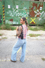 Lade das Bild in den Galerie-Viewer, Kantha Bae Weste
