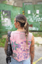 Lade das Bild in den Galerie-Viewer, Kantha Bae Weste
