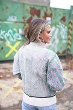 Načíst obrázek do prohlížeče Galerie, Bunda Kantha Short
