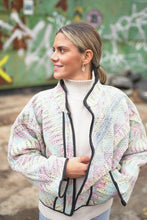 Načíst obrázek do prohlížeče Galerie, Bunda Kantha Short
