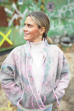 Načíst obrázek do prohlížeče Galerie, Bunda Kantha Short
