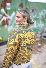 Načíst obrázek do prohlížeče Galerie, Bunda Kantha Short
