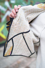 Načíst obrázek do prohlížeče Galerie, Bunda Kantha Short
