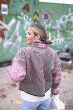 Načíst obrázek do prohlížeče Galerie, Bunda Kantha Short
