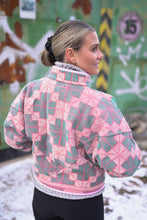 Načíst obrázek do prohlížeče Galerie, Bunda Kantha Short
