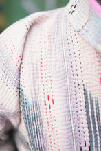 Načíst obrázek do prohlížeče Galerie, Bunda Kantha Short
