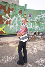 Načíst obrázek do prohlížeče Galerie, Bunda Kantha Short
