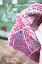 Načíst obrázek do prohlížeče Galerie, Bunda Kantha Short
