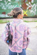Lade das Bild in den Galerie-Viewer, Kurze Kantha-Jacke
