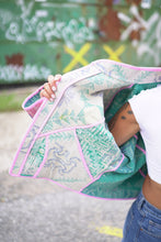 Lade das Bild in den Galerie-Viewer, Kurze Kantha-Jacke
