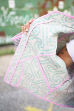 Lade das Bild in den Galerie-Viewer, Kurze Kantha-Jacke
