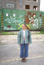 Lade das Bild in den Galerie-Viewer, Kurze Kantha-Jacke
