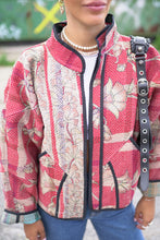 Lade das Bild in den Galerie-Viewer, Kurze Kantha-Jacke
