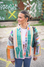 Lade das Bild in den Galerie-Viewer, Kurze Kantha-Jacke
