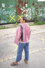 Lade das Bild in den Galerie-Viewer, Kurze Kantha-Jacke
