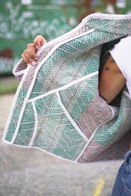 Lade das Bild in den Galerie-Viewer, Kurze Kantha-Jacke
