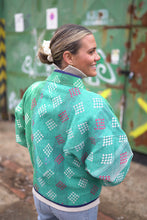 Načíst obrázek do prohlížeče Galerie, Bunda Kantha Short
