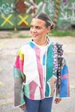 Lade das Bild in den Galerie-Viewer, Kurze Kantha-Jacke
