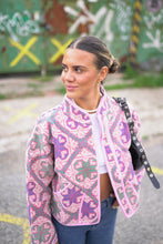 Lade das Bild in den Galerie-Viewer, Kurze Kantha-Jacke
