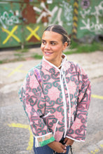 Lade das Bild in den Galerie-Viewer, Kurze Kantha-Jacke
